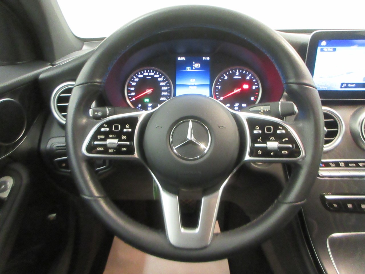Mercedes GLC Coupé GLC Coupe 200 D Sport 4Matic 9G-Tronic Plus - 17