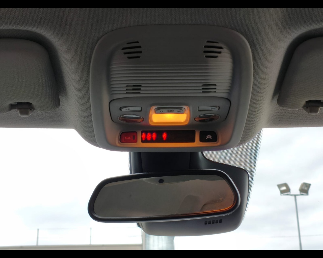 Foto CITROEN C3 Aircross 1.5 bluehdi Rip Curl s&s 100cv