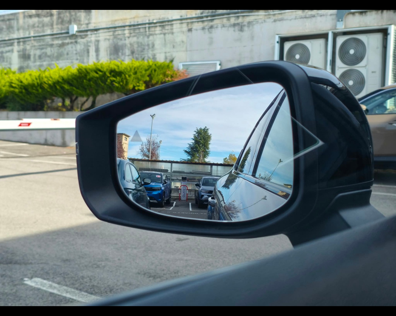 Foto RENAULT Captur 1.8 full hybrid E-Tech Esprit Alpine 160cv auto
