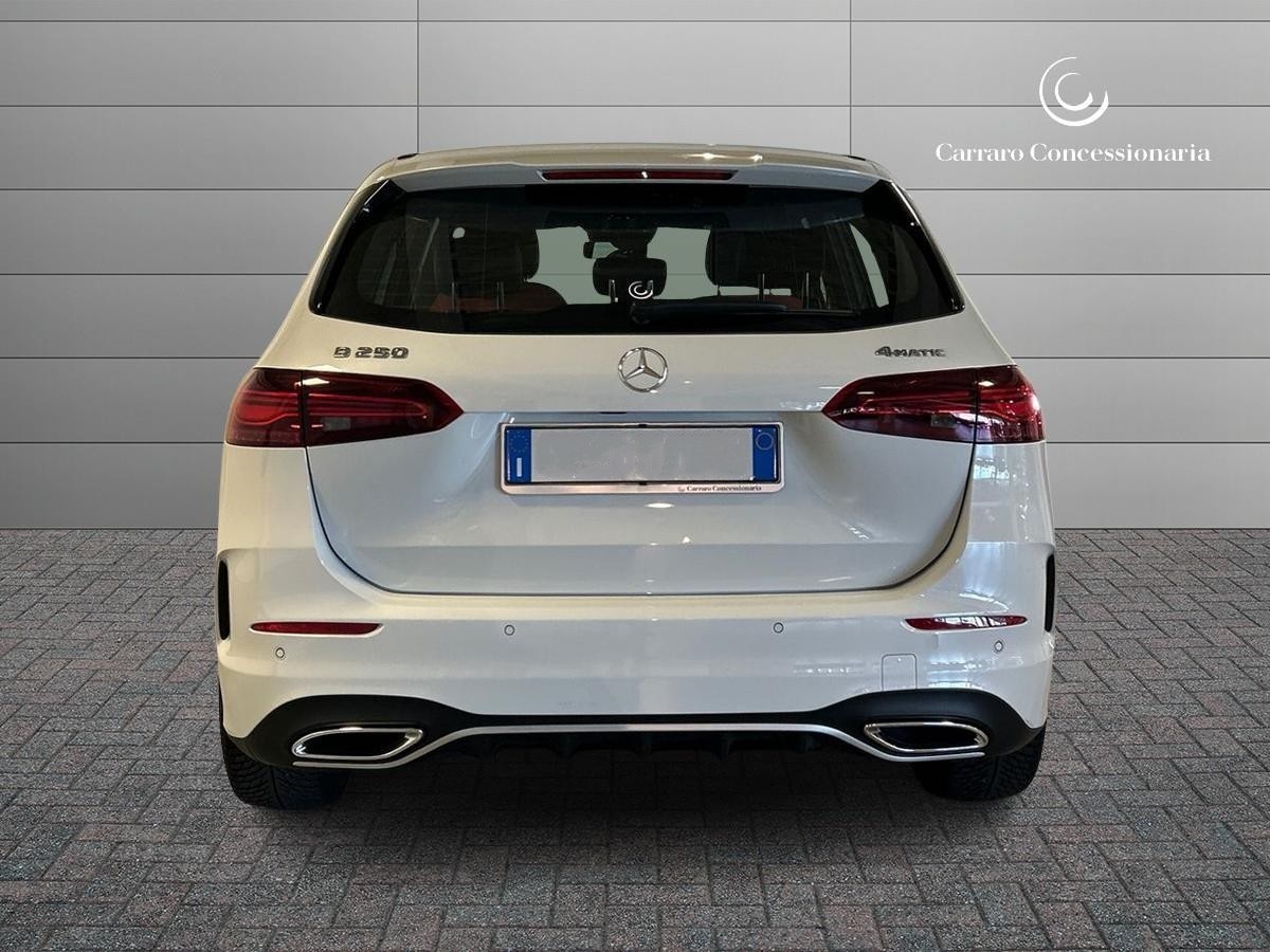 Mercedes  Classe B 250 AMG Line Advanced Plus 4Matic 8G-DCT - 4