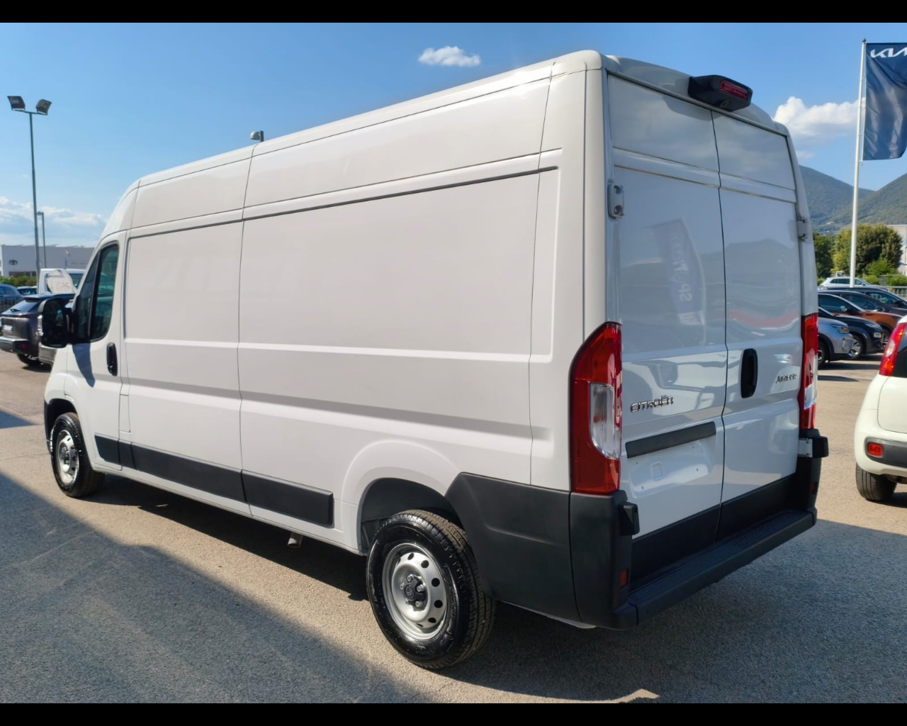 Foto CITROEN Jumper Furgone 33 L3H2 BlueHDi 120 S&S