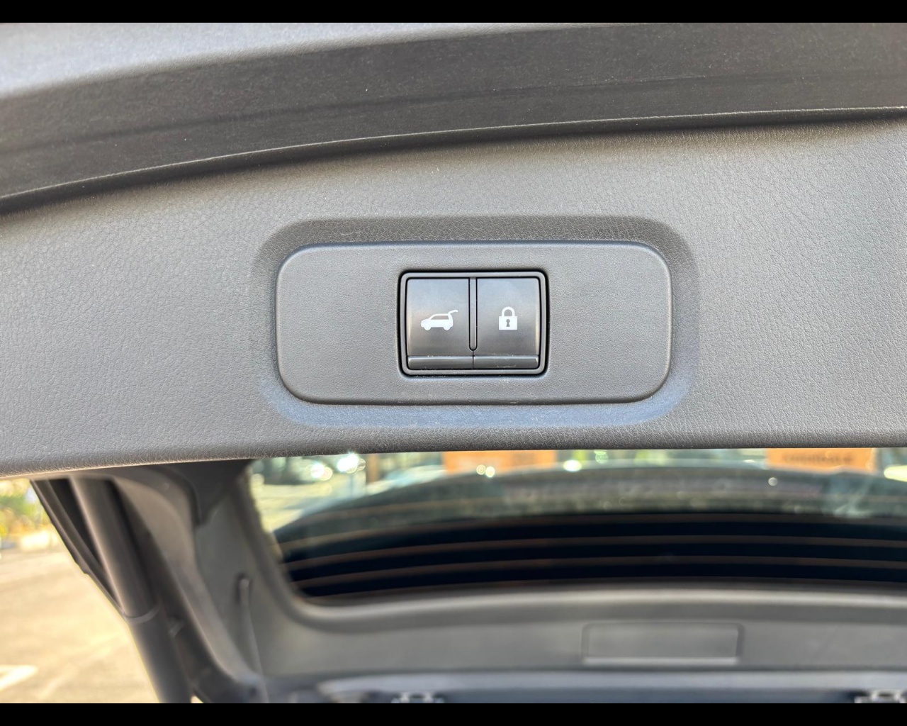 Foto NISSAN Qashqai 1.5 e-power Tekna 2wd