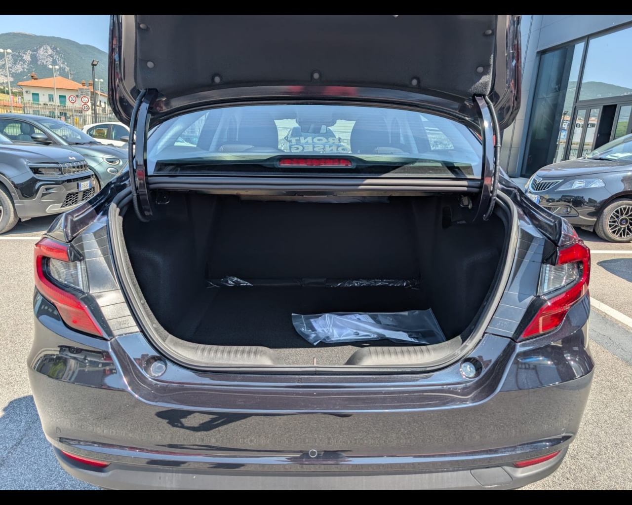 Foto FIAT TIPO SEDAN 1,6 130 CV 