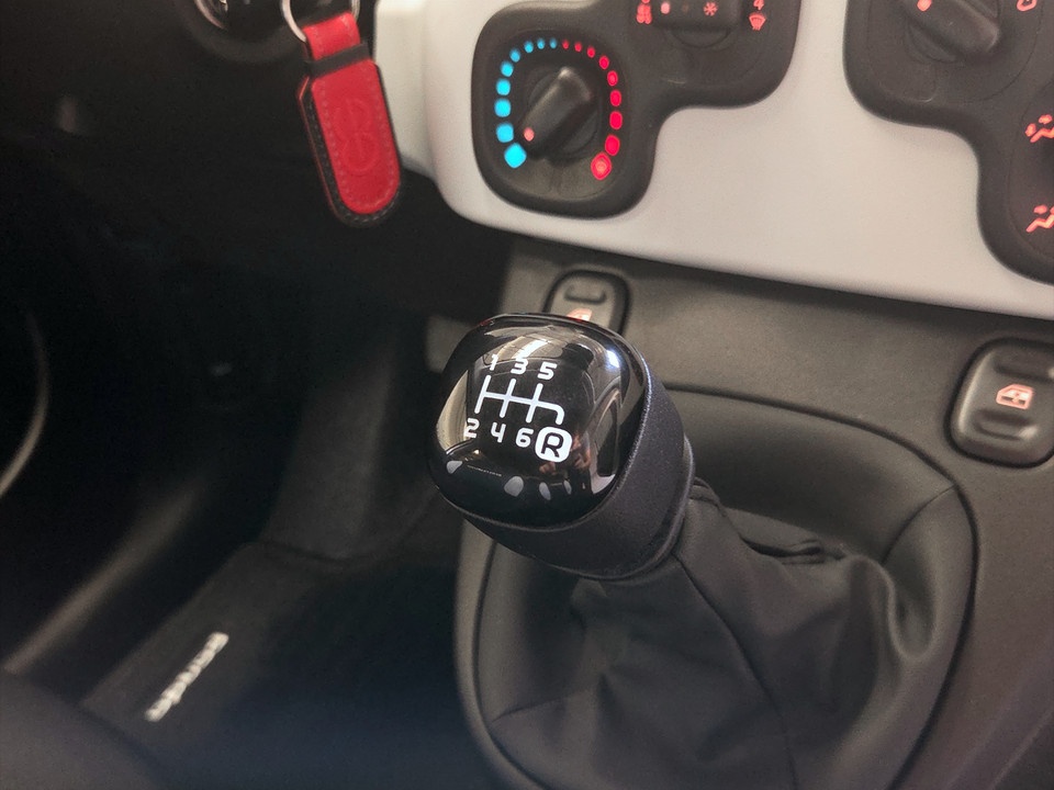 FIAT Panda Pandina 1.0 65cv Hybrid Cross Ibrida km0 - 15