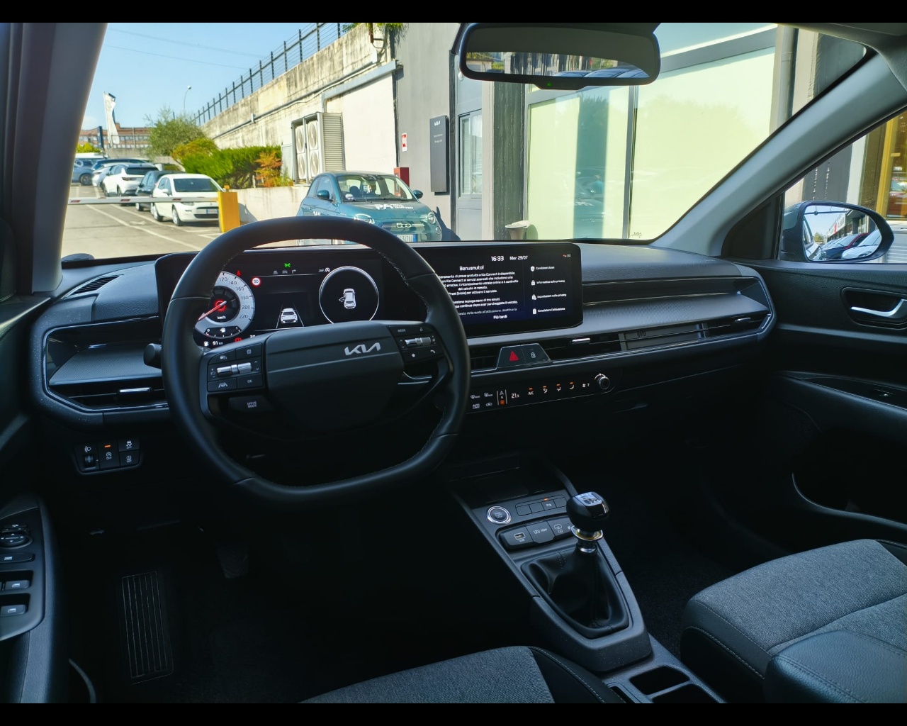 Foto KIA NUOVA STONIC 1.0 T-GDI MH STYLE LAUNCH
5 Door