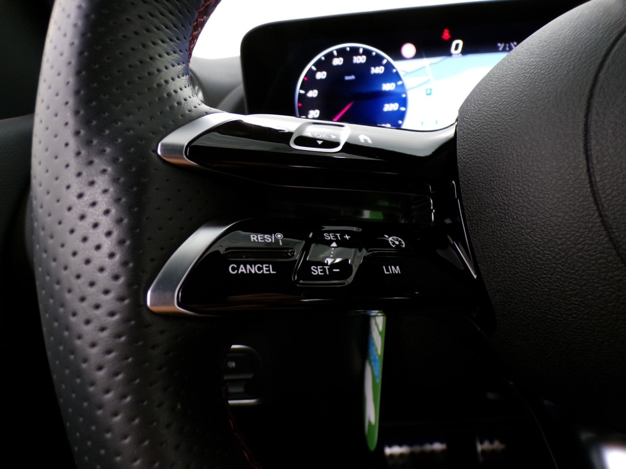 Mercedes Classe B 180 AMG Line Premium 7G-DCT - 18