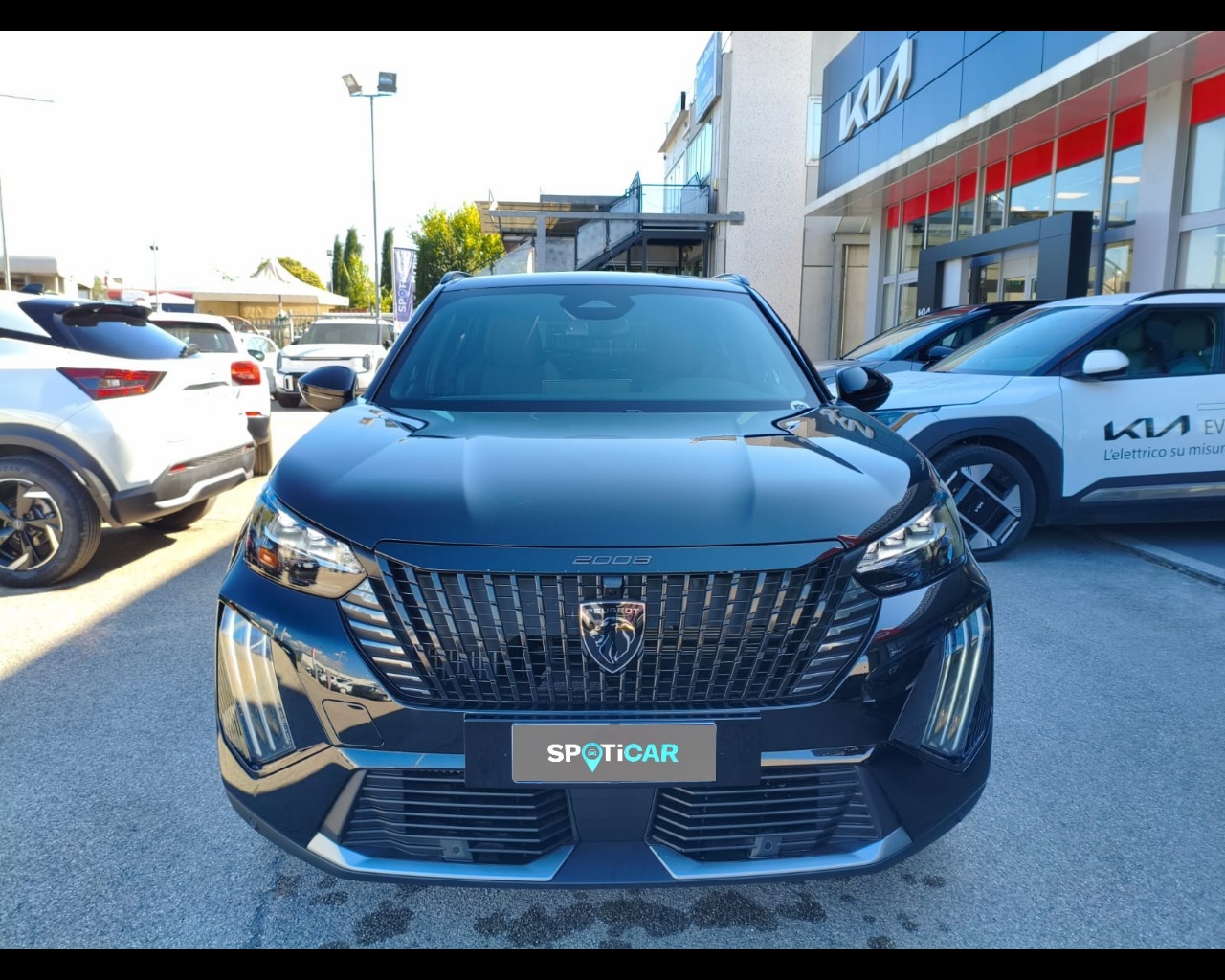 Foto PEUGEOT 2008 1.2 hybrid GT 136cv e-dcs6