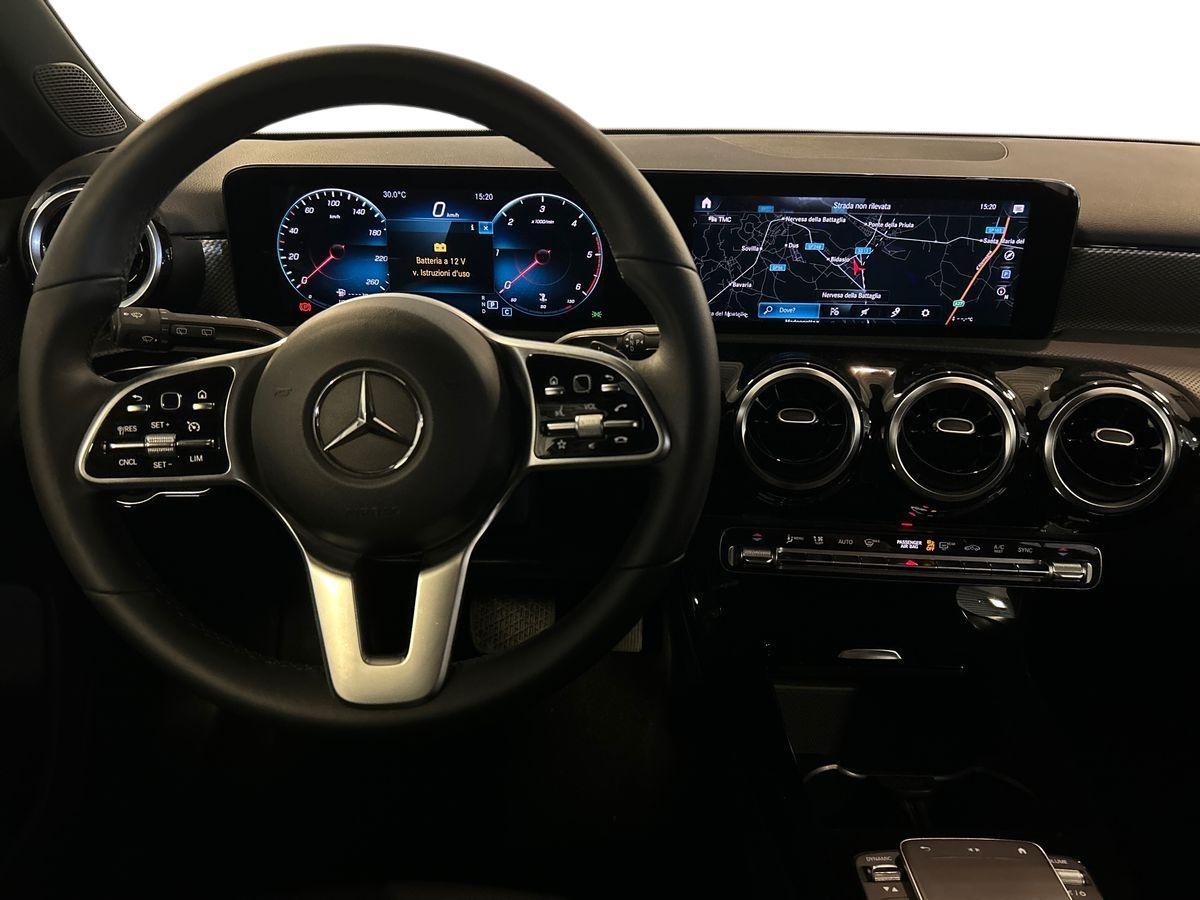 Mercedes Classe A Classe A 180 D Sport Night edition 8G-DCT - 11