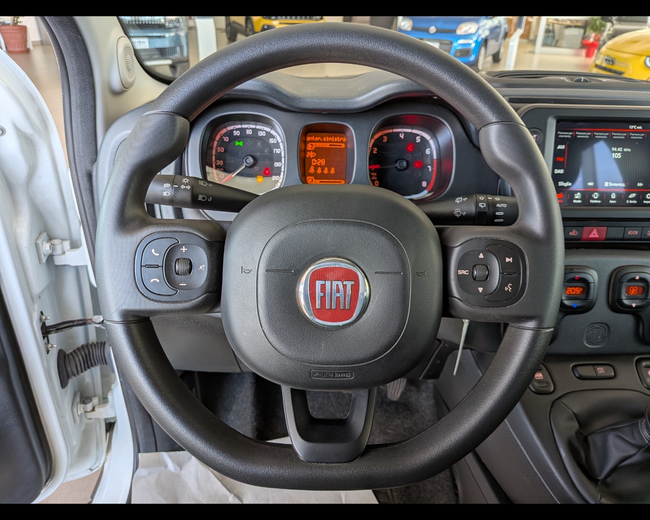 Foto FIAT Panda 1.0 firefly hybrid Cross s&s 70cv 5p.ti