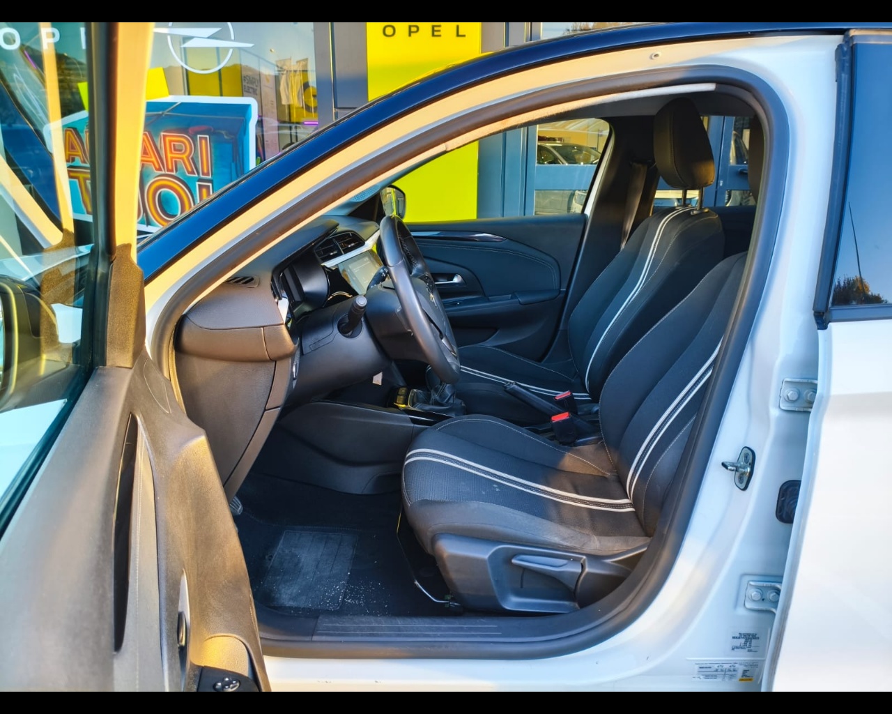 Foto OPEL Corsa 1.5 D&T s&s 100cv