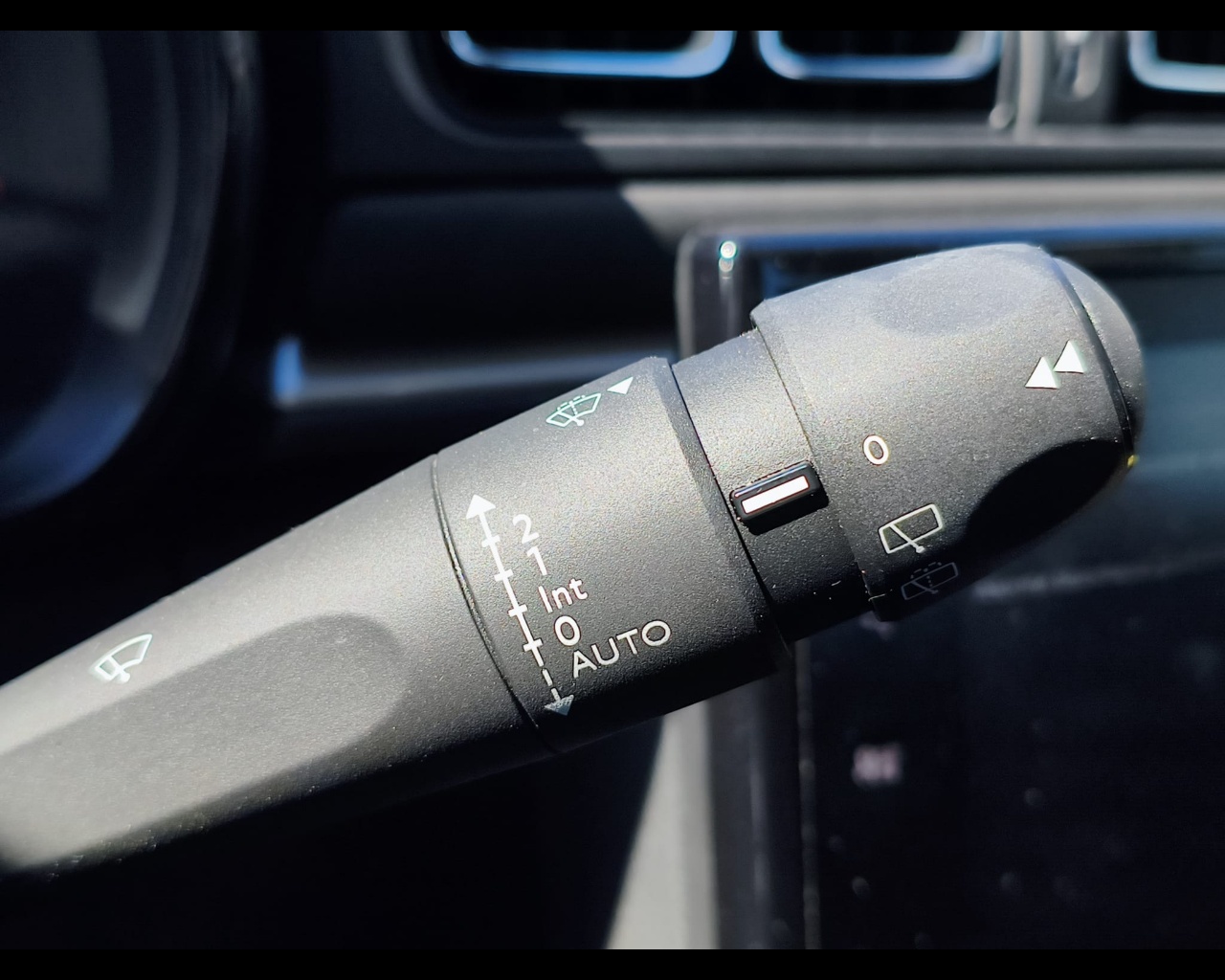 Foto CITROEN C3 1.2 puretech C-Series s&s 83cv neopatentati