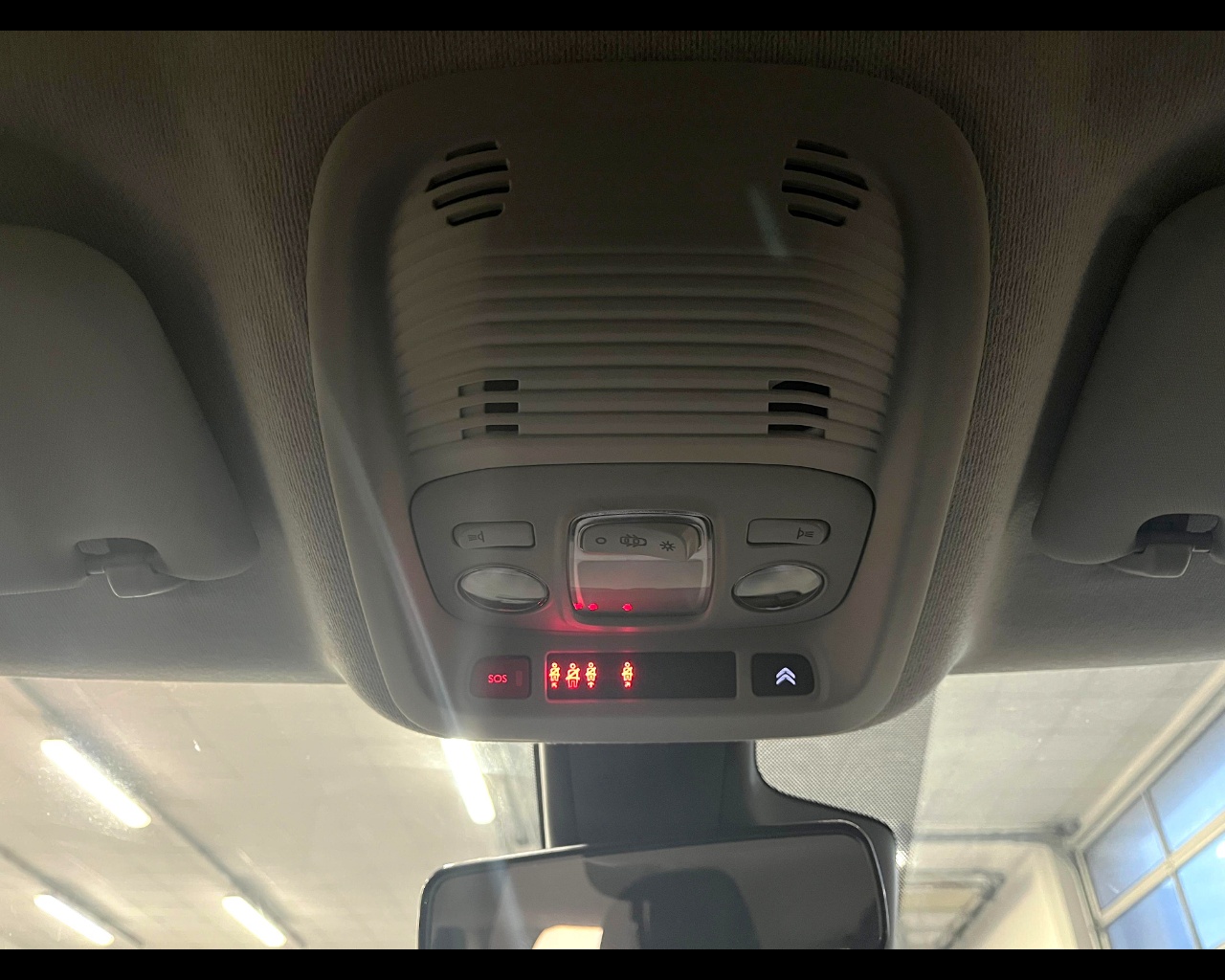 Foto CITROEN C3 Aircross 1.5 bluehdi Shine s&s 110cv