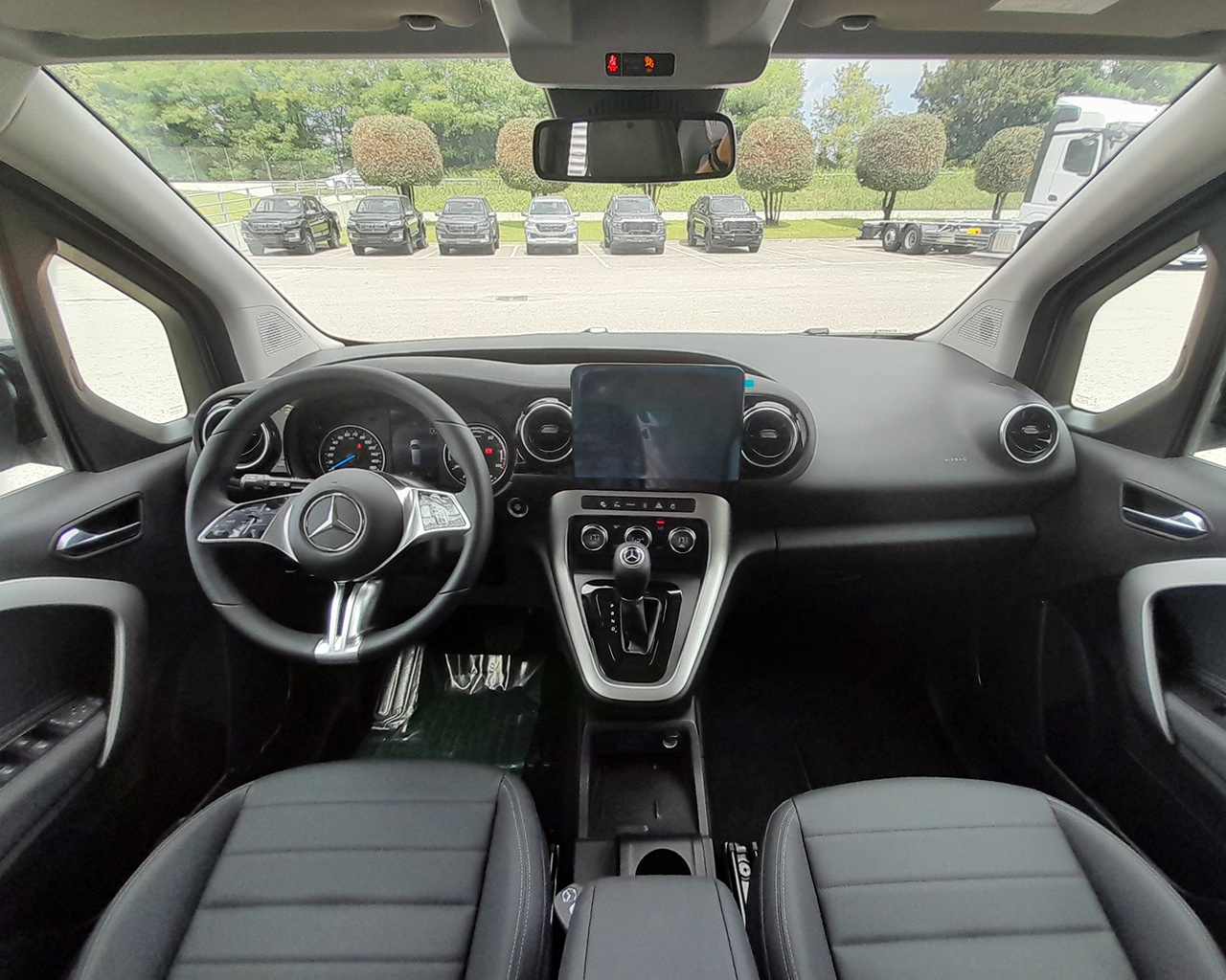 Mercedes EQT EQT 200 - 5