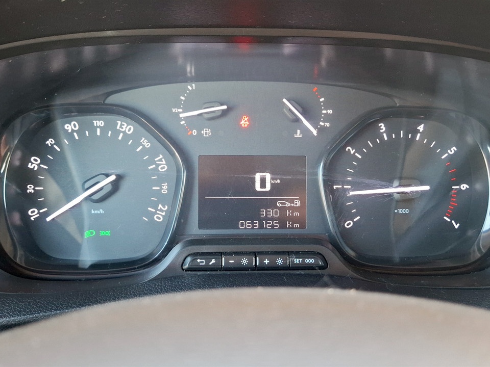 PEUGEOT Expert 2.0 Bluehdi std 140cv S&S d.cab mobile Diesel usato - 9