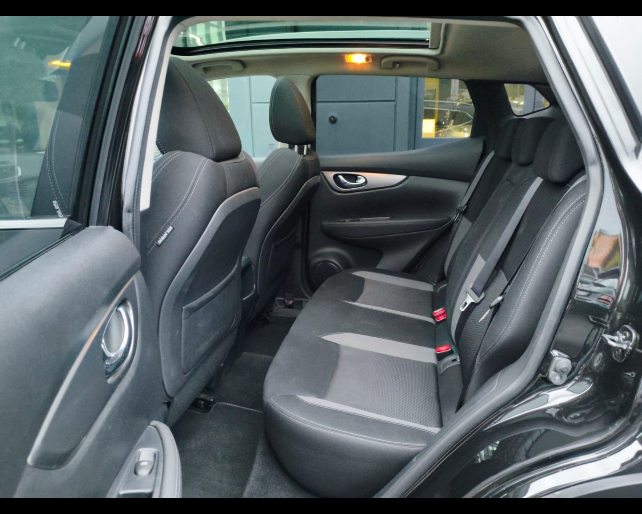 Foto NISSAN Qashqai 1.7 dci N-Connecta 150cv