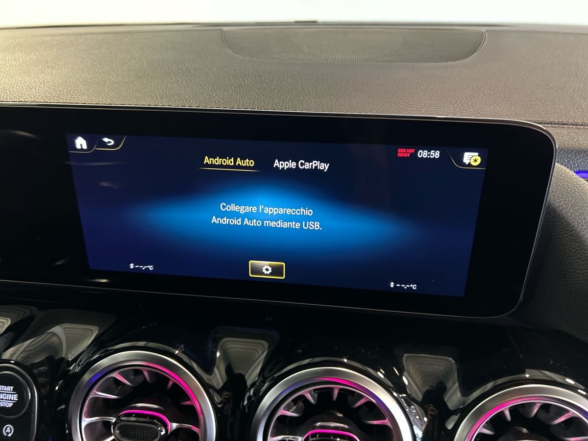 Mercedes GLA GLA 200 D Premium 8G-DCT - 12
