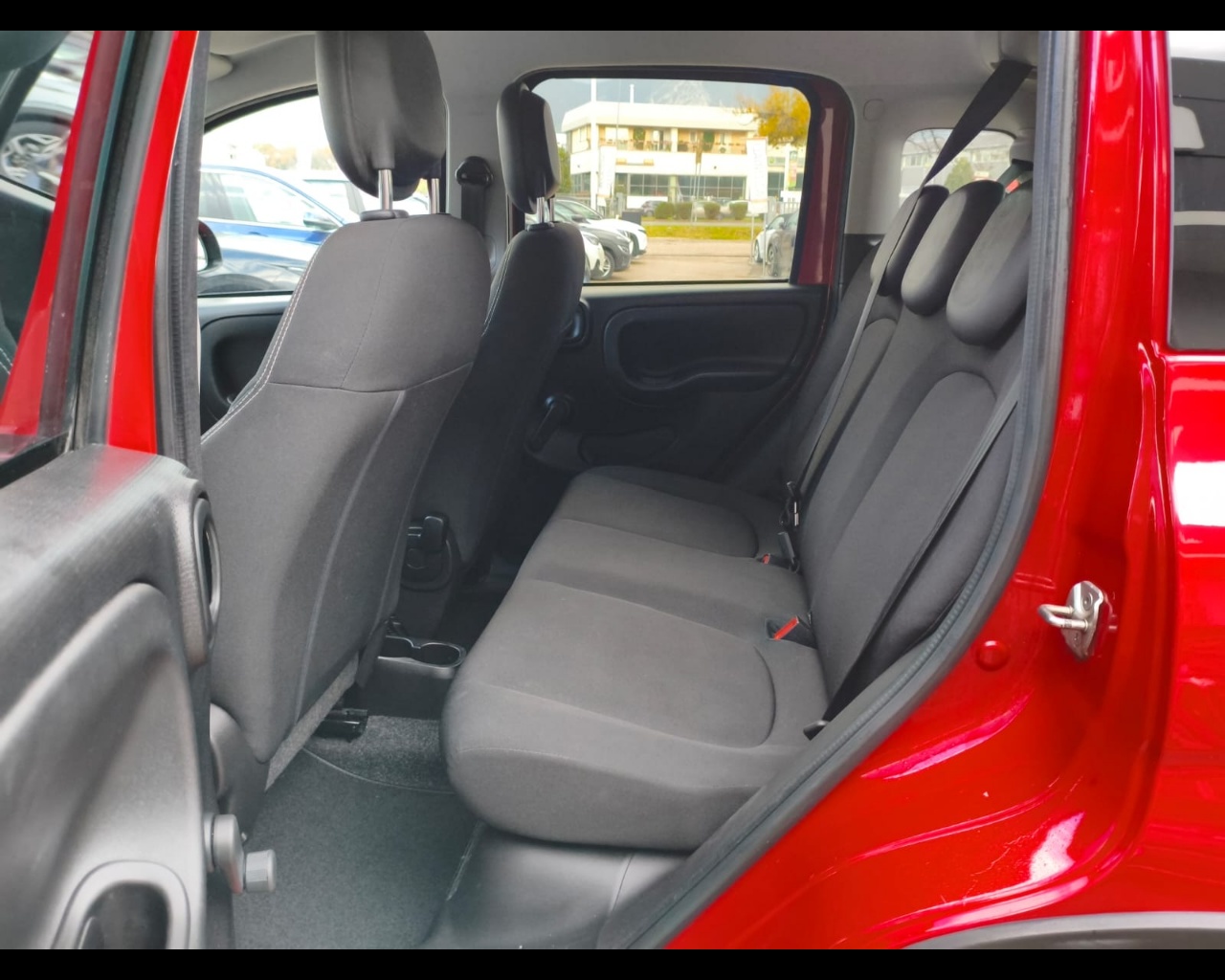 Foto FIAT Panda 1.0 firefly hybrid Cross s&s 70cv 5p.ti