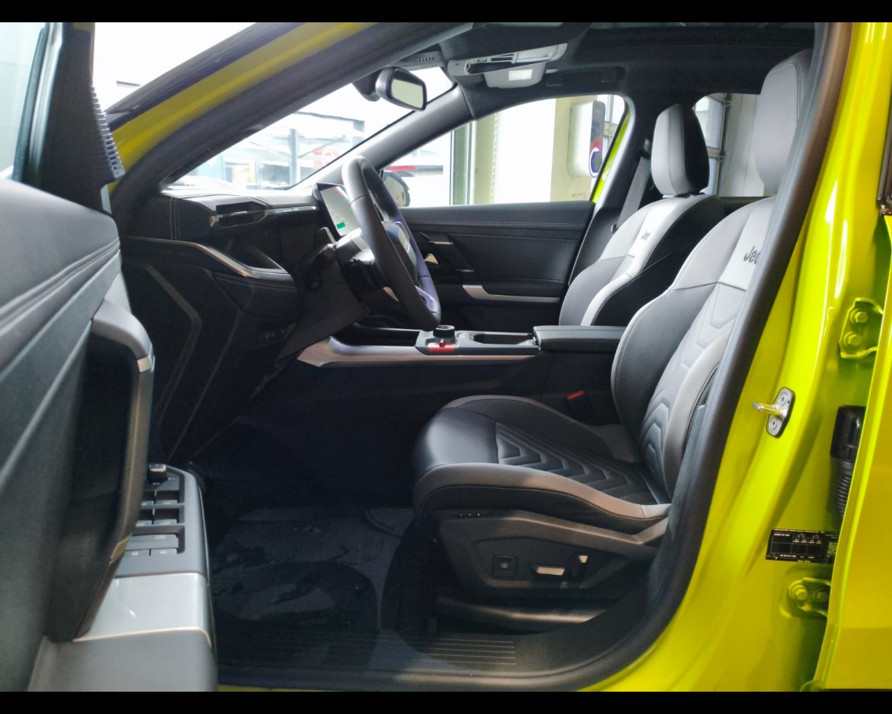 Foto JEEP New Compass E-Hybrid 465  First Edition Mhev