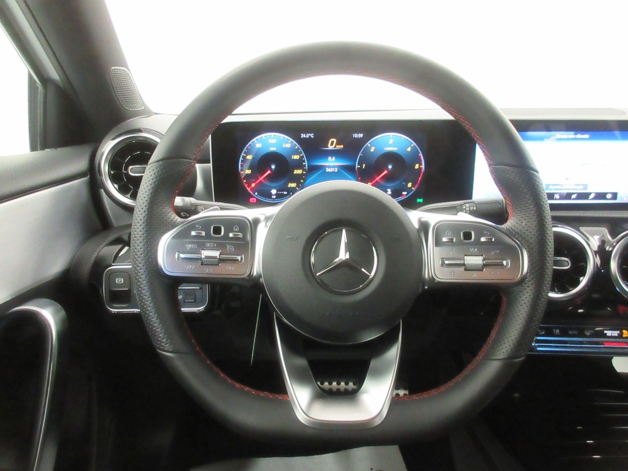 Mercedes Classe A Classe A 180 D Premium 7G-DCT - 14