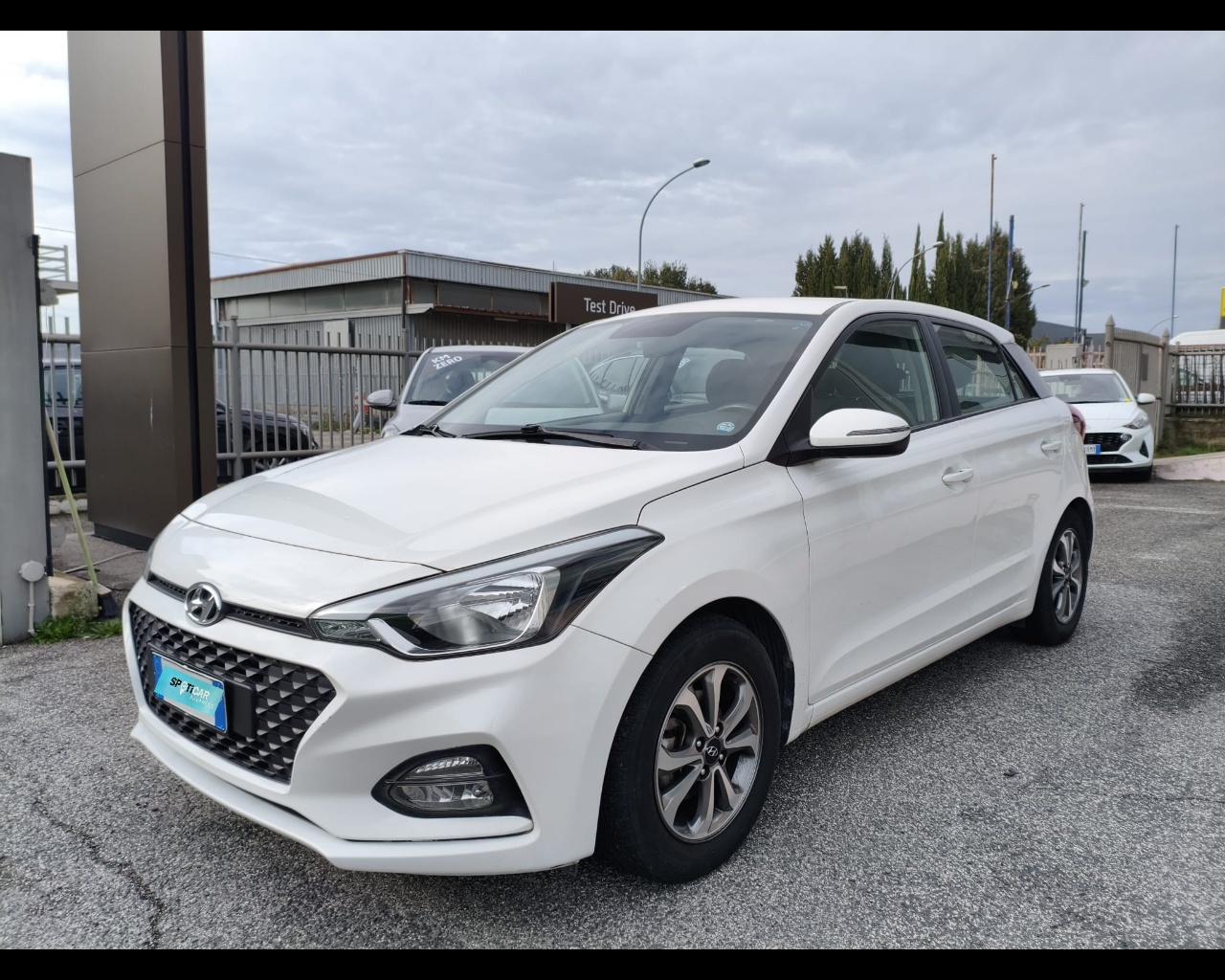 HYUNDAI i20 5p 1.2 mpi Connectline econext Gpl 73cv Usata