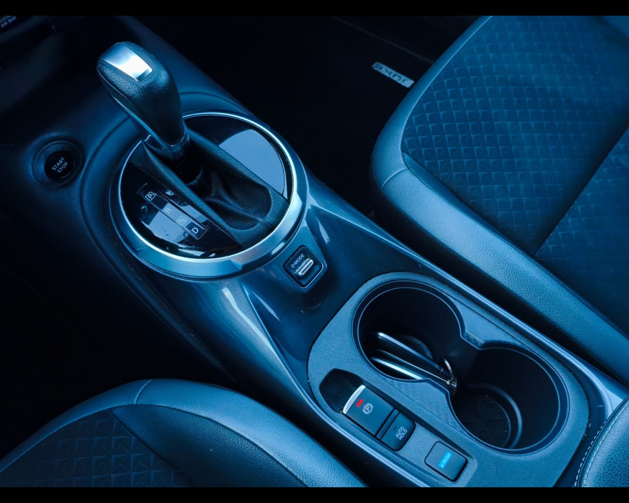 Foto NISSAN Juke 1.6 hev N-Connecta