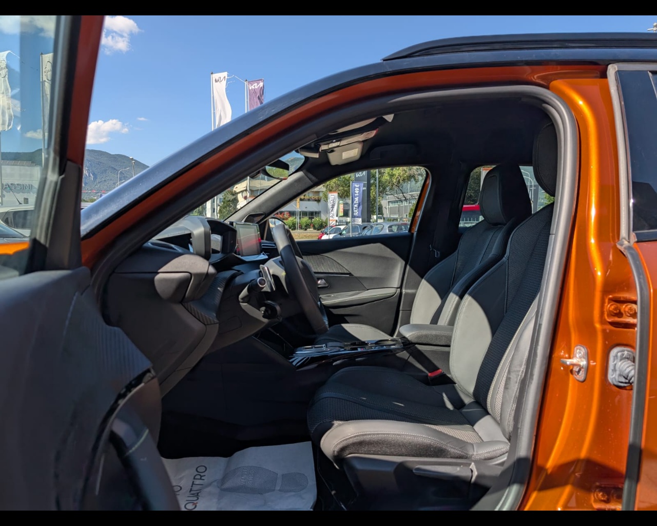 Foto PEUGEOT 2008 1.5 bluehdi GT s&s 130cv eat8