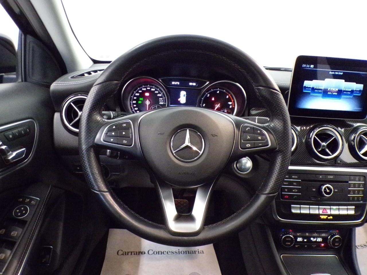 Mercedes GLA GLA 200 D Night edition 4Matic 7G-DCT - 17
