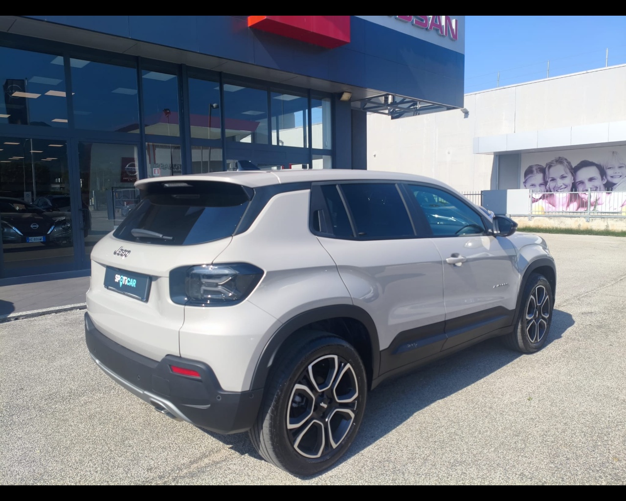 Foto JEEP Avenger 1.2 turbo Summit fwd 100cv