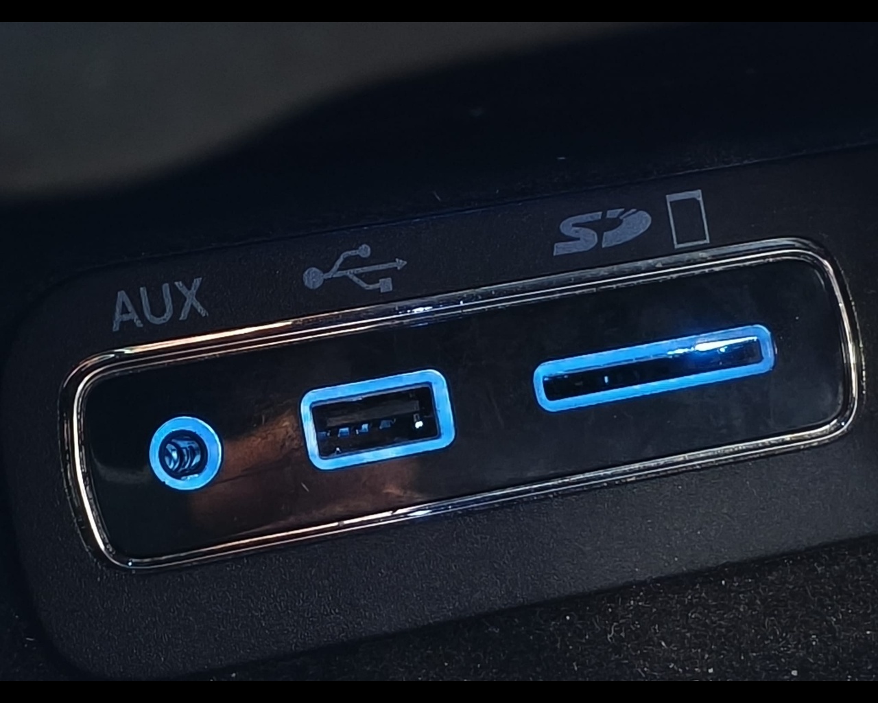 Foto JEEP Grand Cherokee 3.0 crd (mjt II) V6 Limited 250cv auto