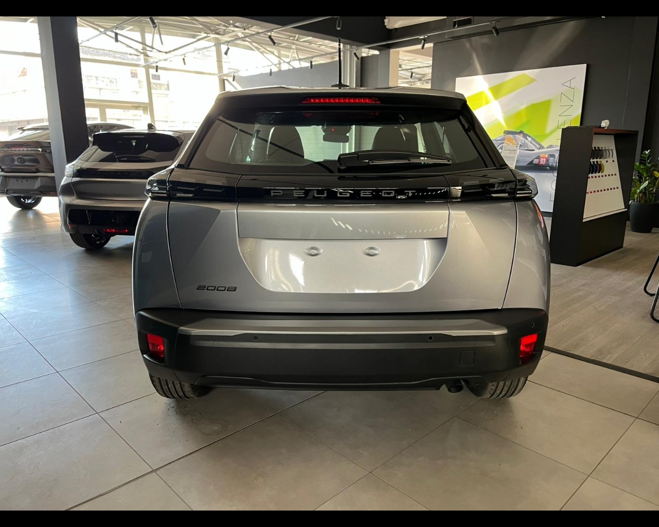 Foto PEUGEOT 2008 1.2 puretech Style s&s 100cv