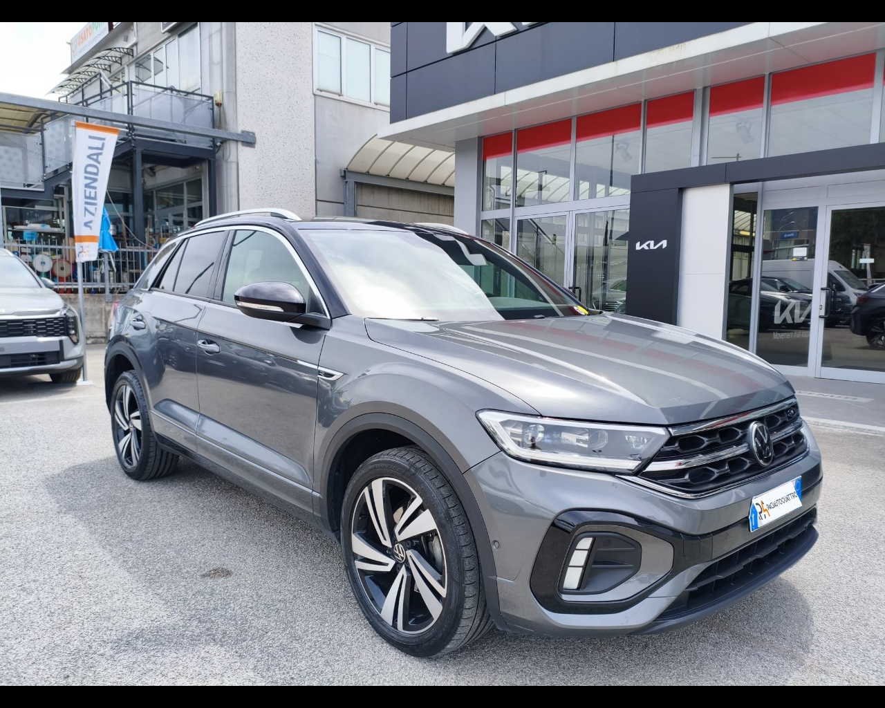Foto VOLKSWAGEN T-Roc 1.5 tsi R-Line dsg
