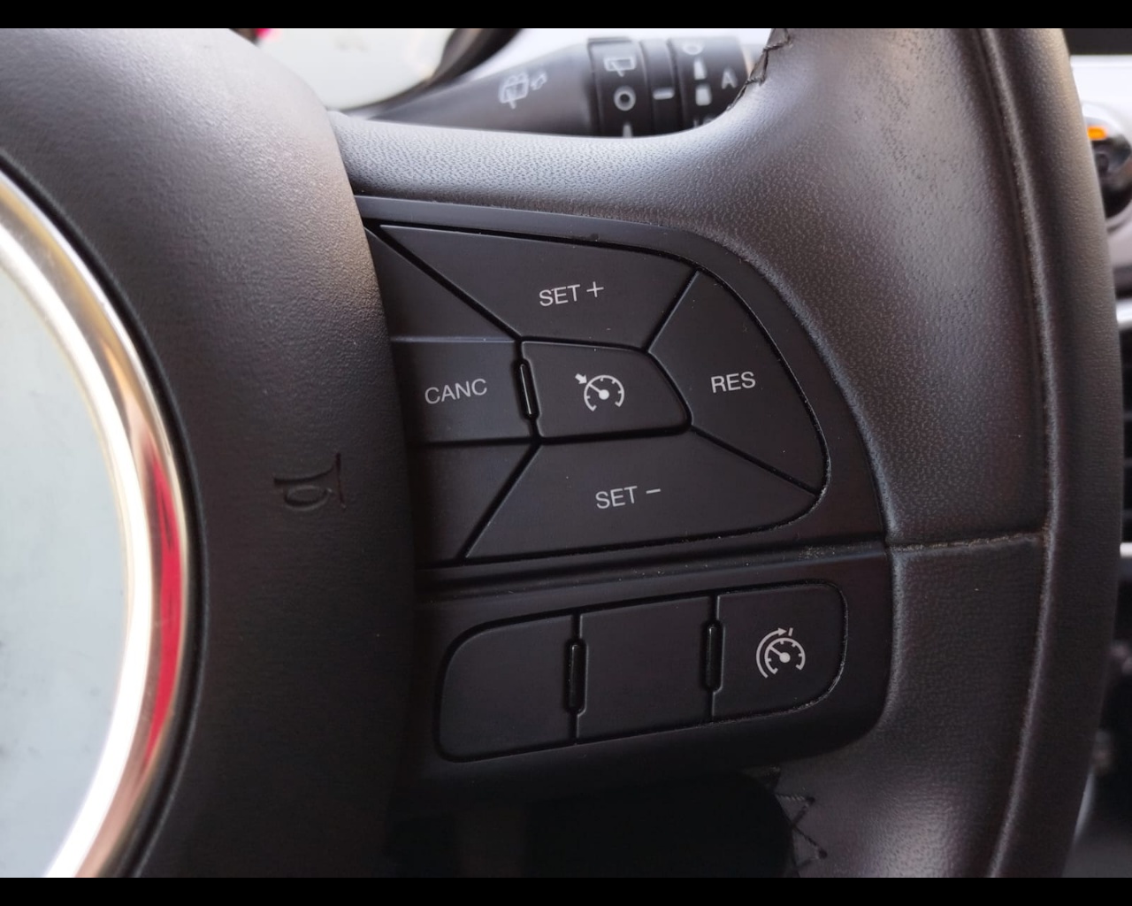 Foto FIAT 500X 1.6 mjt Lounge 4x2 120cv 