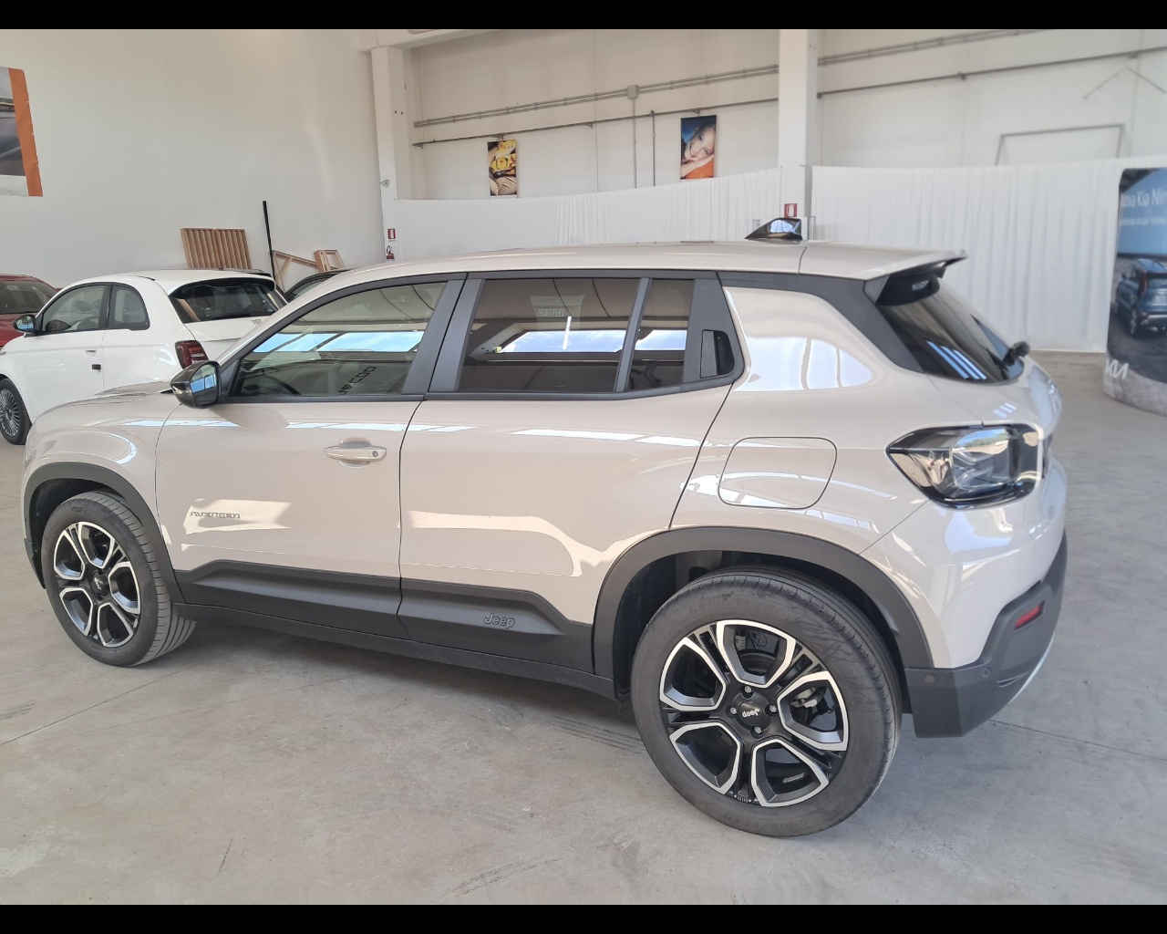 Foto JEEP Avenger 1.2 turbo Summit fwd 100cv