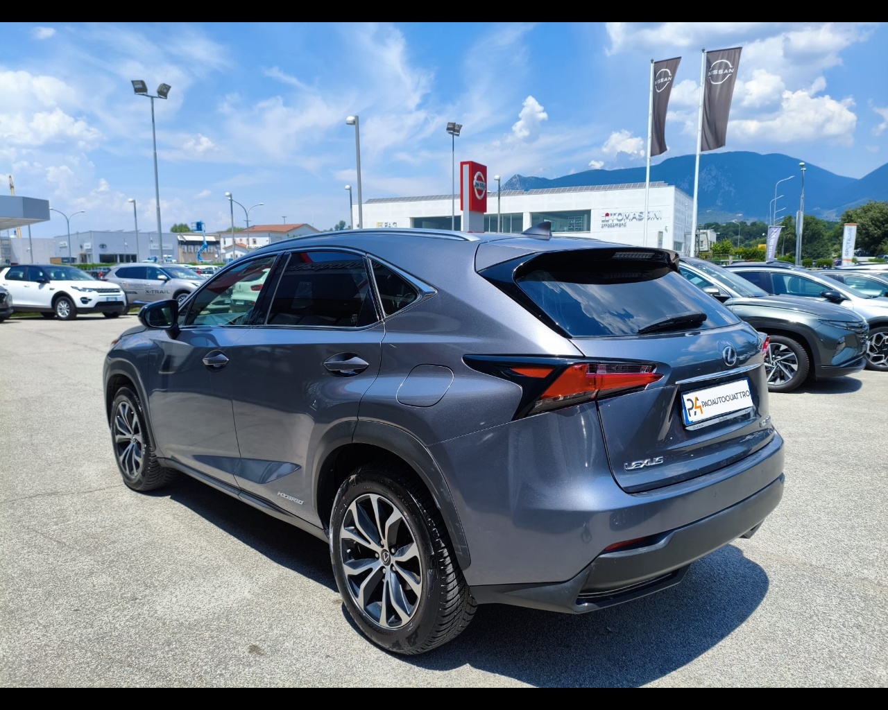 Foto LEXUS NX 300h 2.5 F-Sport 4wd cvt