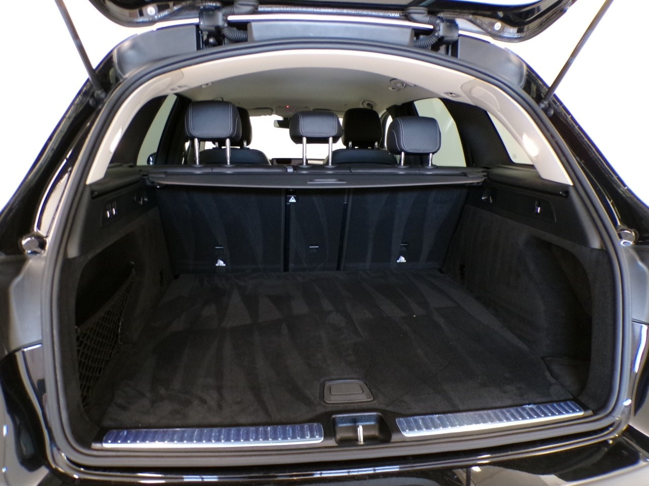 Mercedes GLC GLC SUV 220 D Premium 4Matic 9G-Tronic Plus - 9