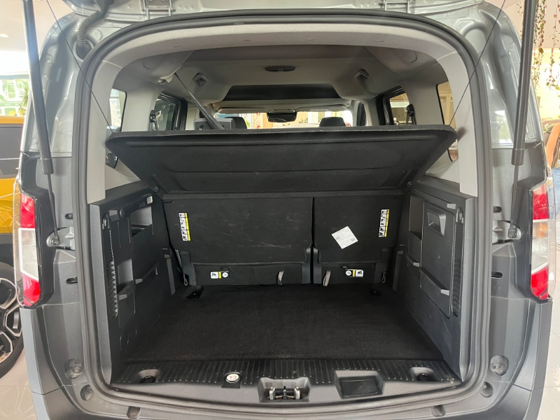 FORD – Tourneo Courier 1.0 EcoBoost Titanium