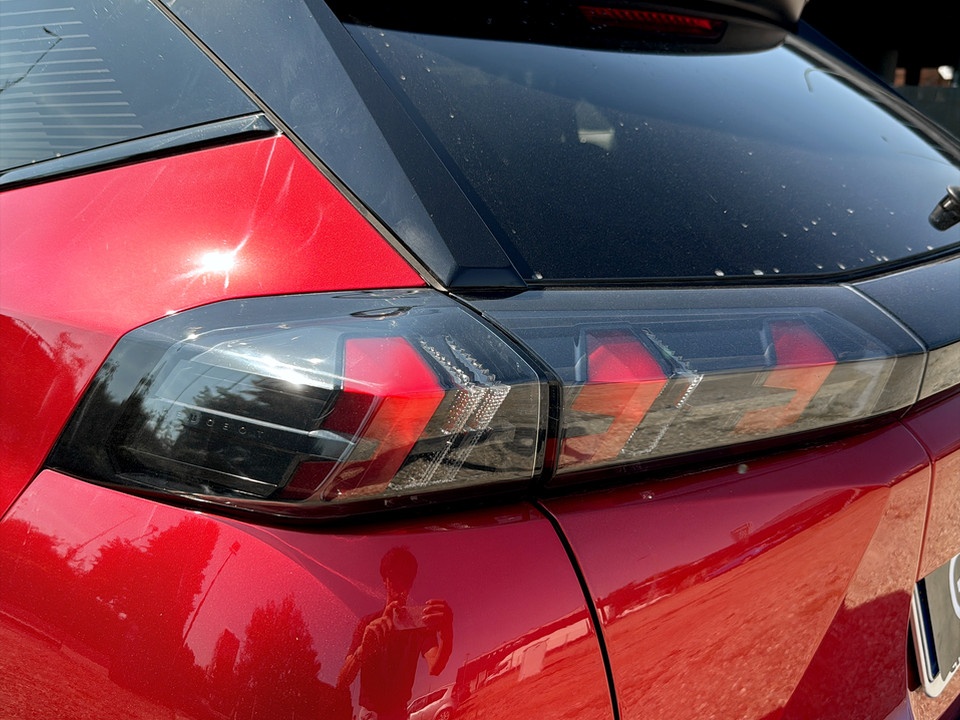 PEUGEOT 2008 1.5 bluehdi GT s&s 110cv Diesel usato - 18