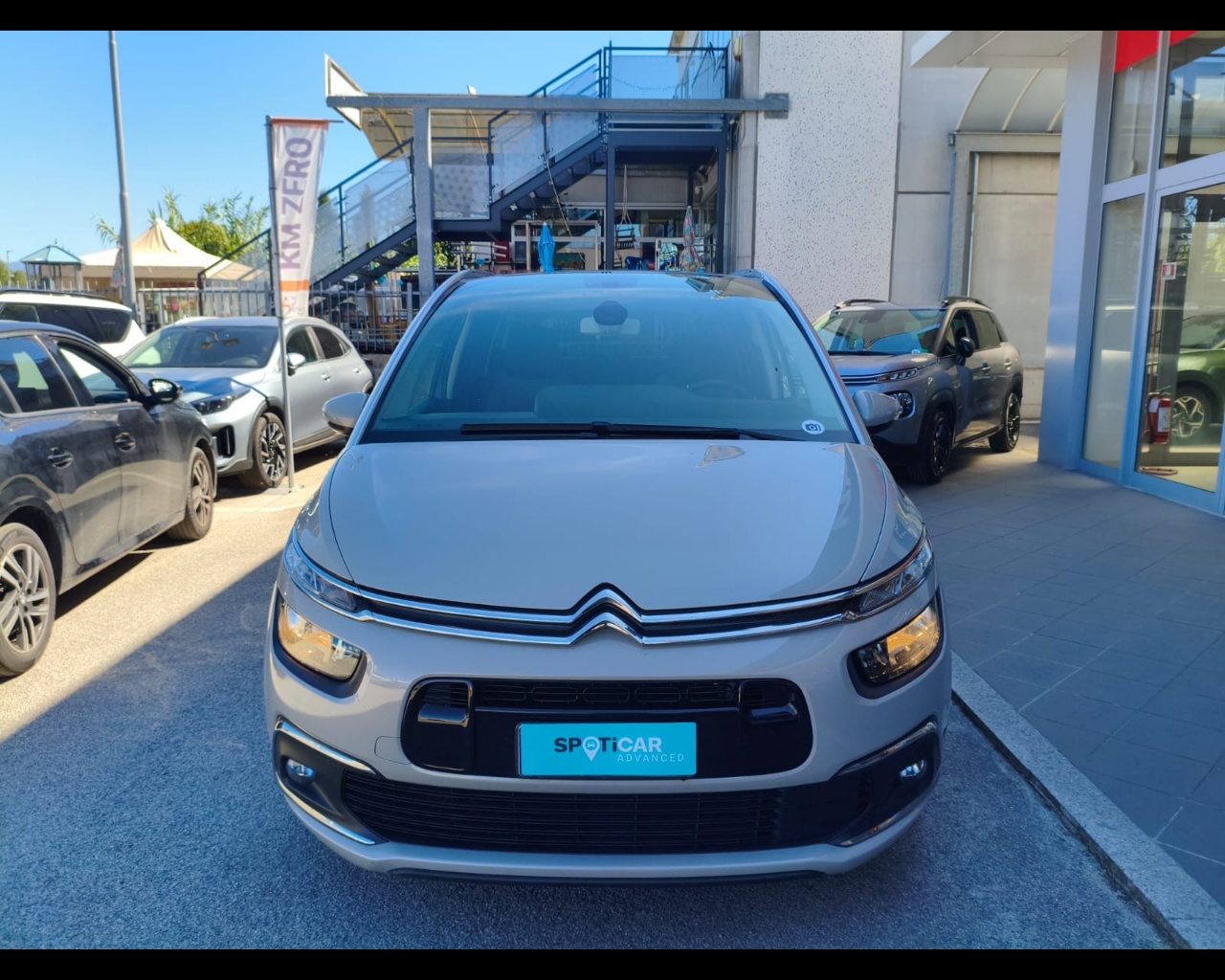 Foto CITROEN C4 Grand Spacetourer 1.5 bluehdi Business 7p. s&s 130cv eat8