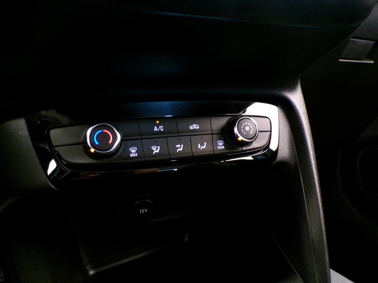 Opel Corsa Corsa 5 Porte 1.2 75cv D&T - 18