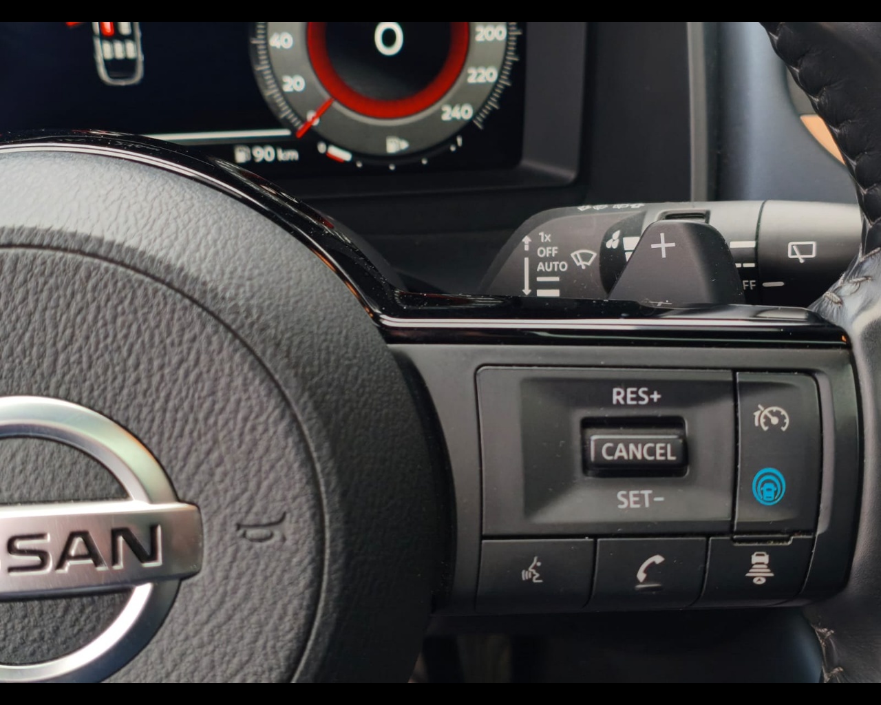 Foto NISSAN Qashqai 1.3 mhev Tekna+ 2wd 158cv xtronic