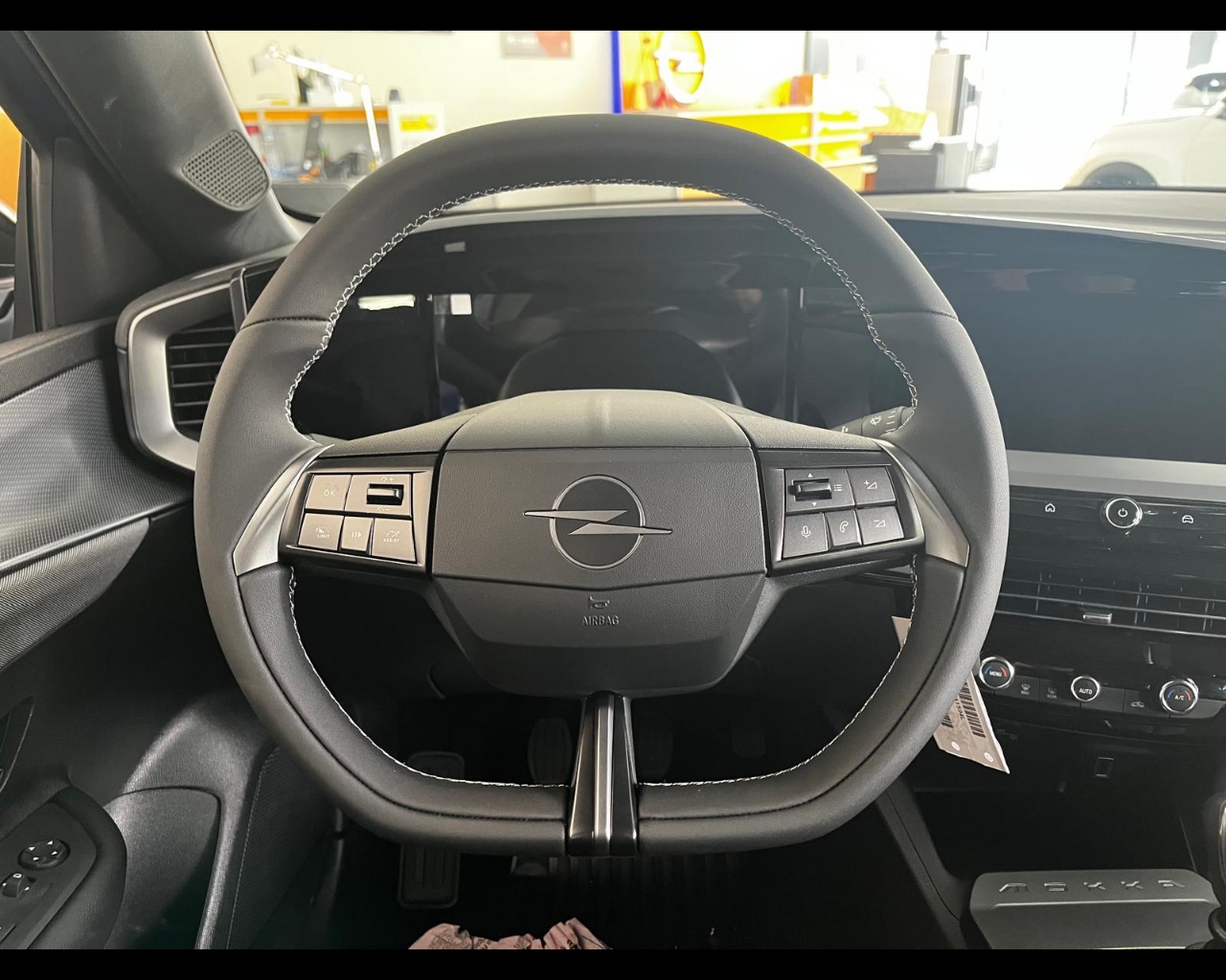 Foto OPEL Mokka Edition Benzina 136 CV (100 kW) Manuale