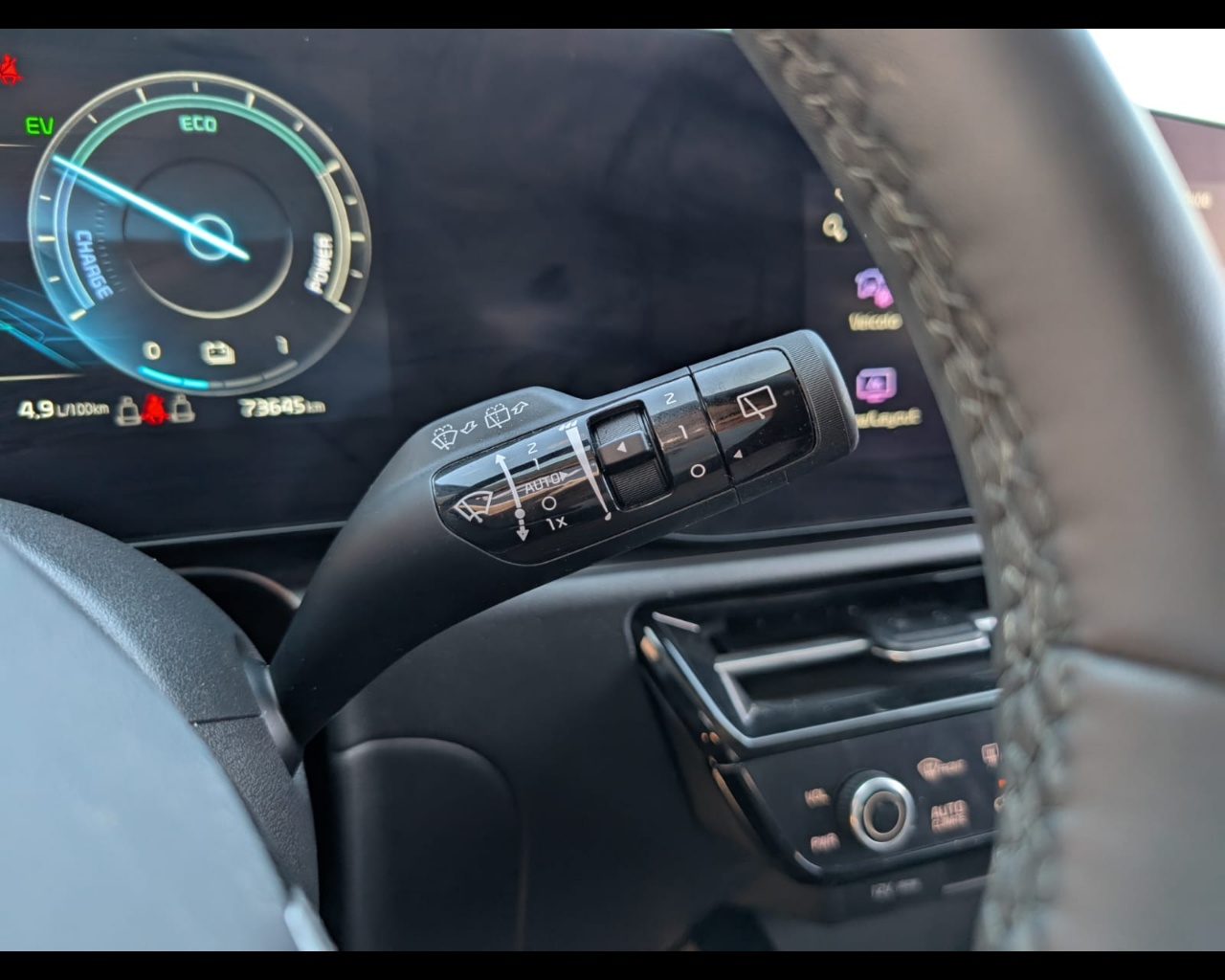 Foto KIA Niro 1.6 gdi hev Evolution dct6