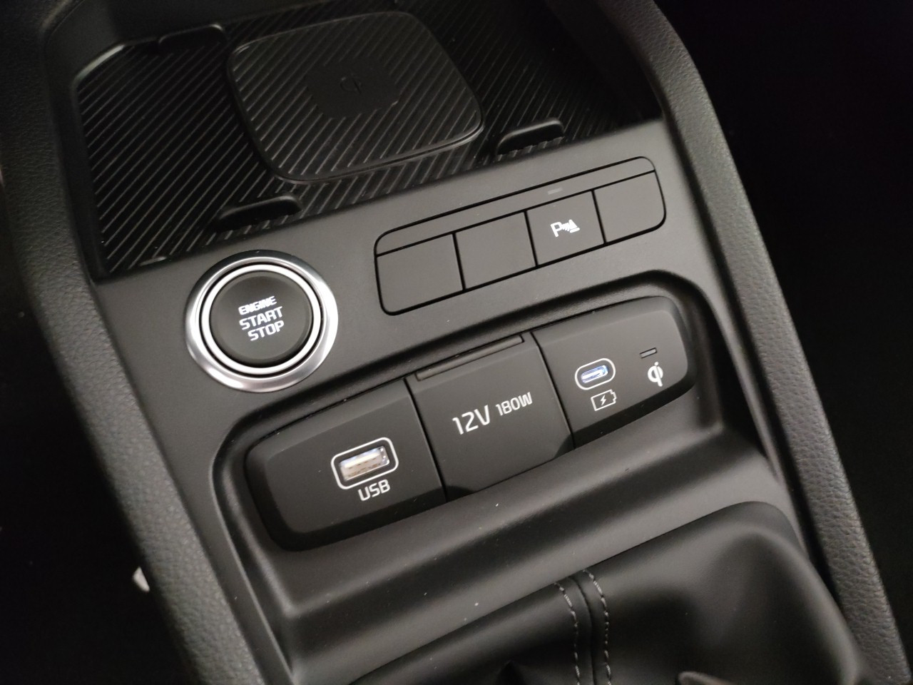 Kia Stonic Nuovo Ibrido benzina Stonic Porto Mantovano