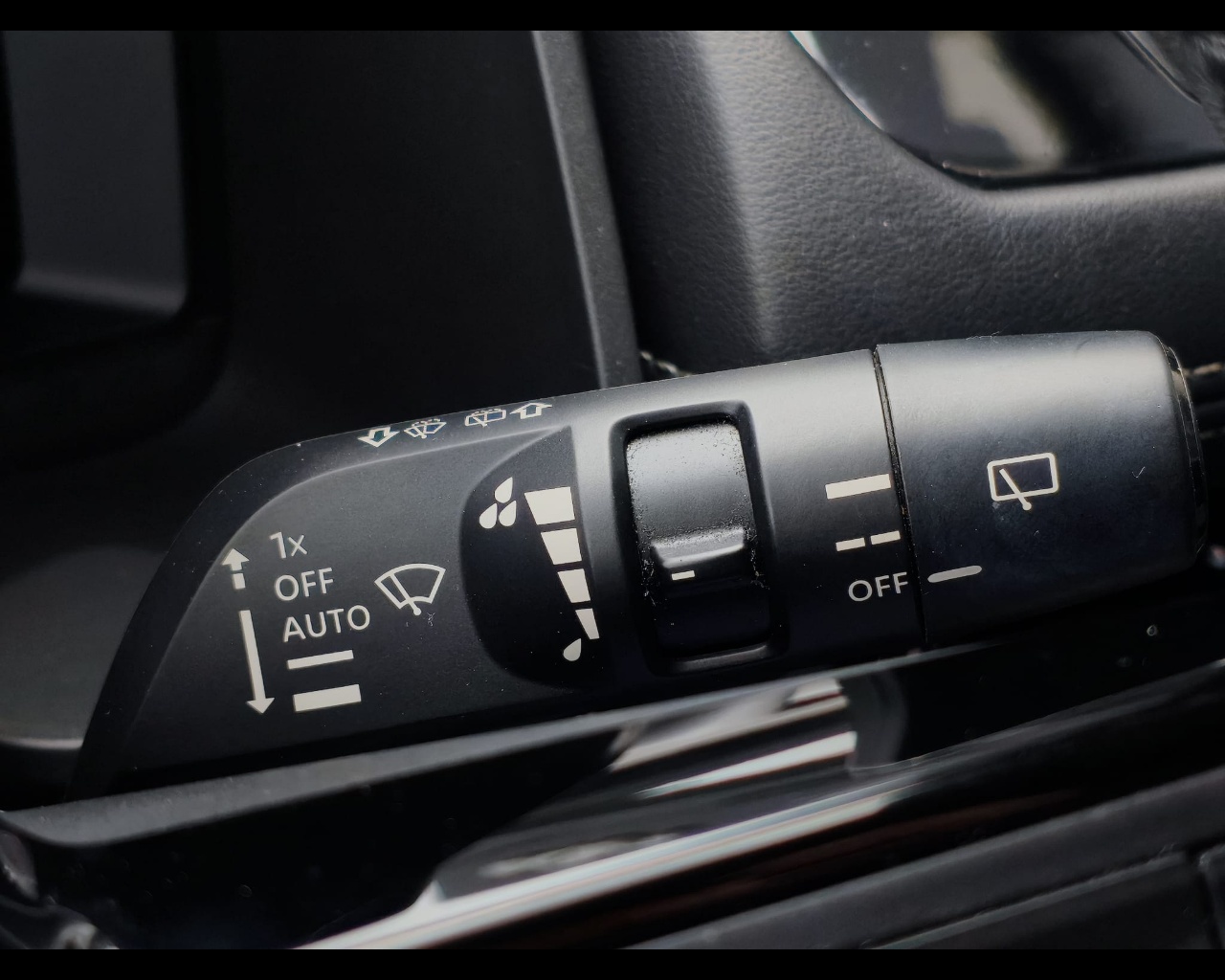 Foto NISSAN X-Trail 1.5 e-power Tekna e-4orce 4wd auto