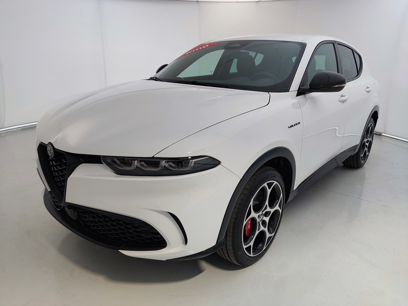 Foto veicolo ALFA ROMEO Tonale phev Tonale 1.3 phev Veloce Q4 280cv at6 Elettrica/Benzina