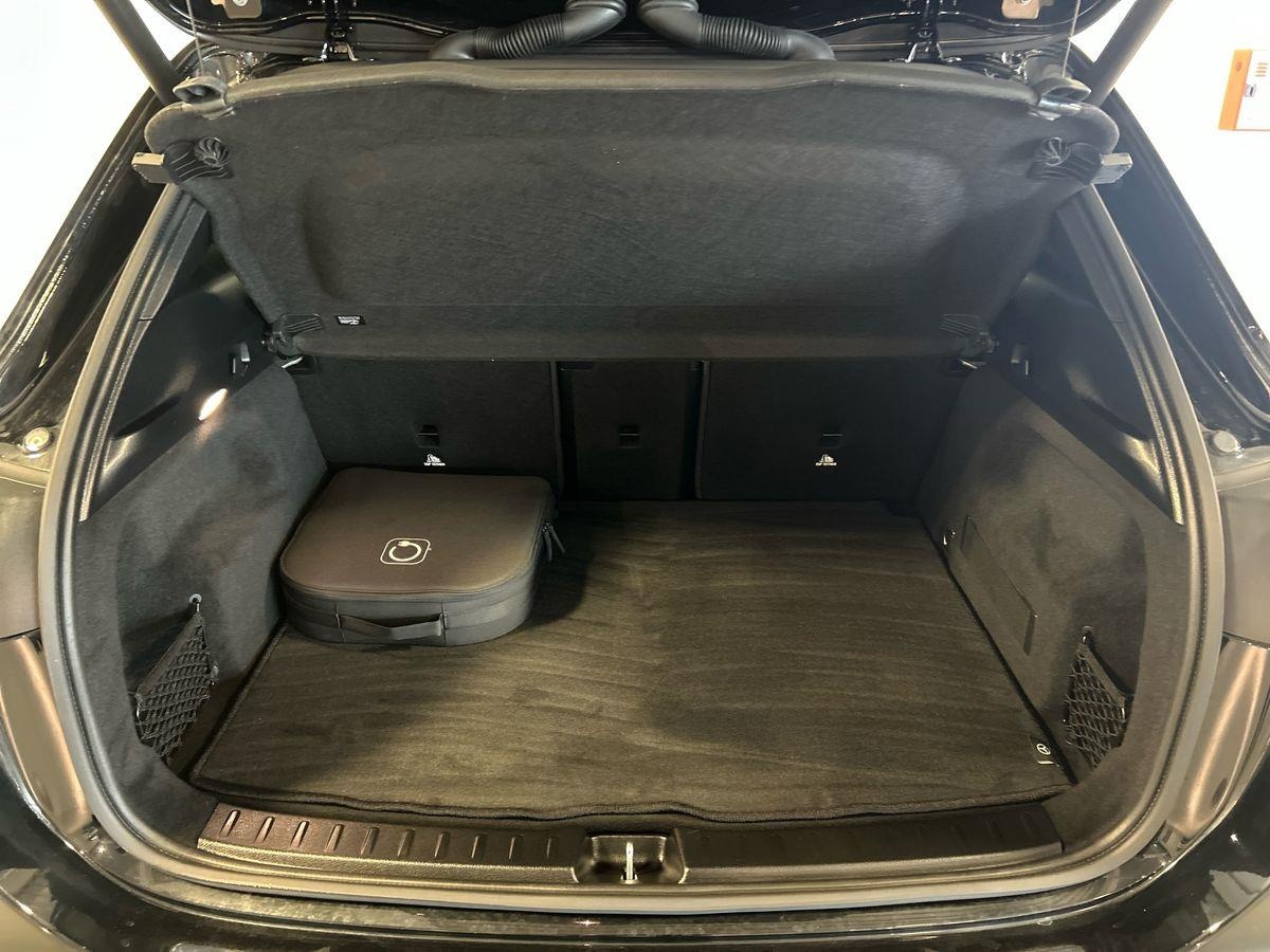 Mercedes EQA EQA 250+ Premium - 8