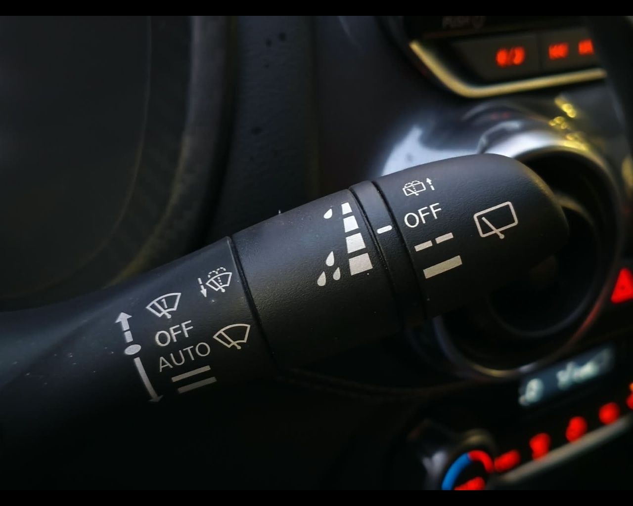 Foto NISSAN Juke 1.6 hev N-Connecta