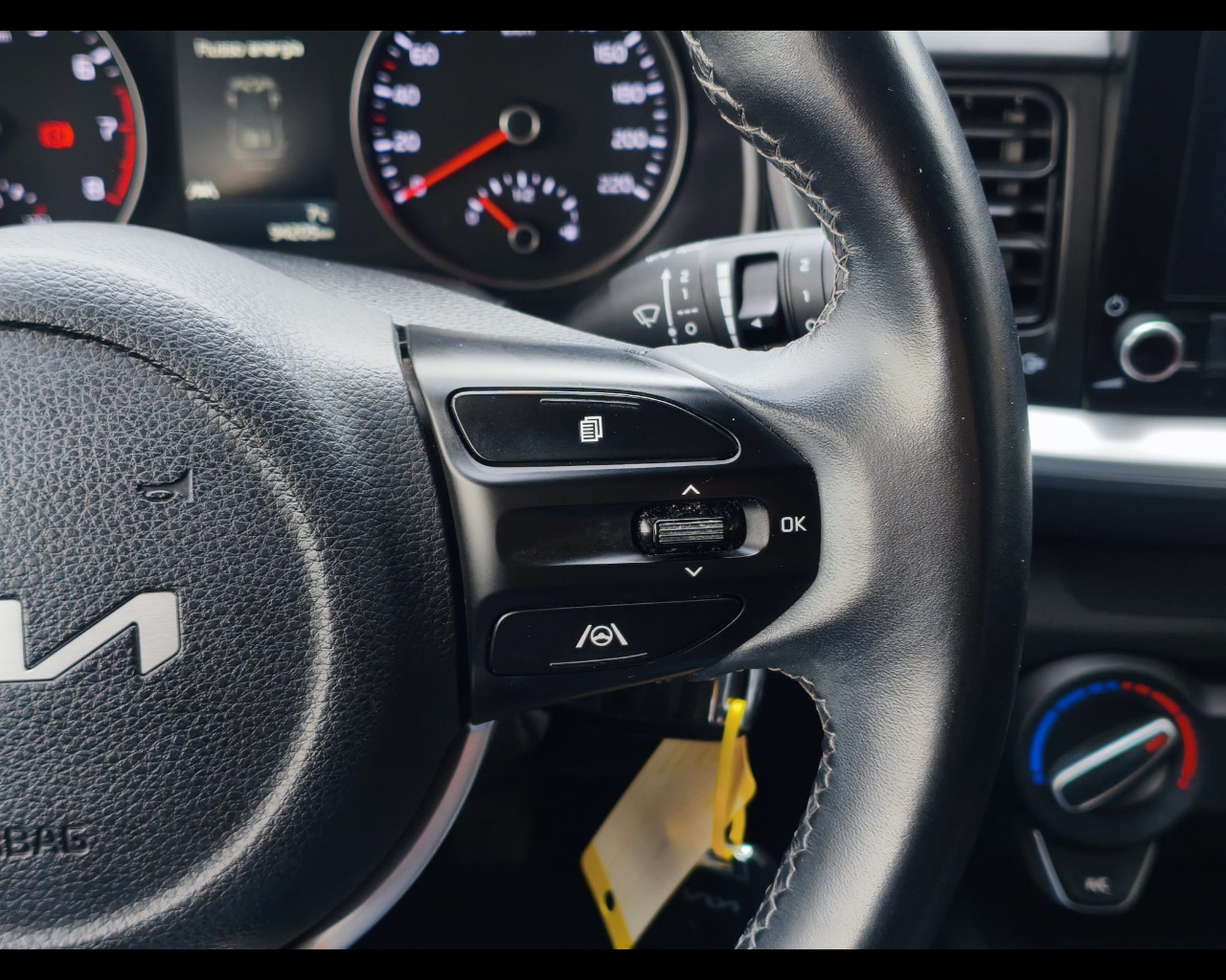 Foto KIA Stonic 1.0 t-gdi mhev Style 100cv mt