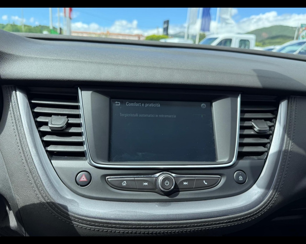 Foto OPEL Grandland X 1.2 Design Line s&s 130cv