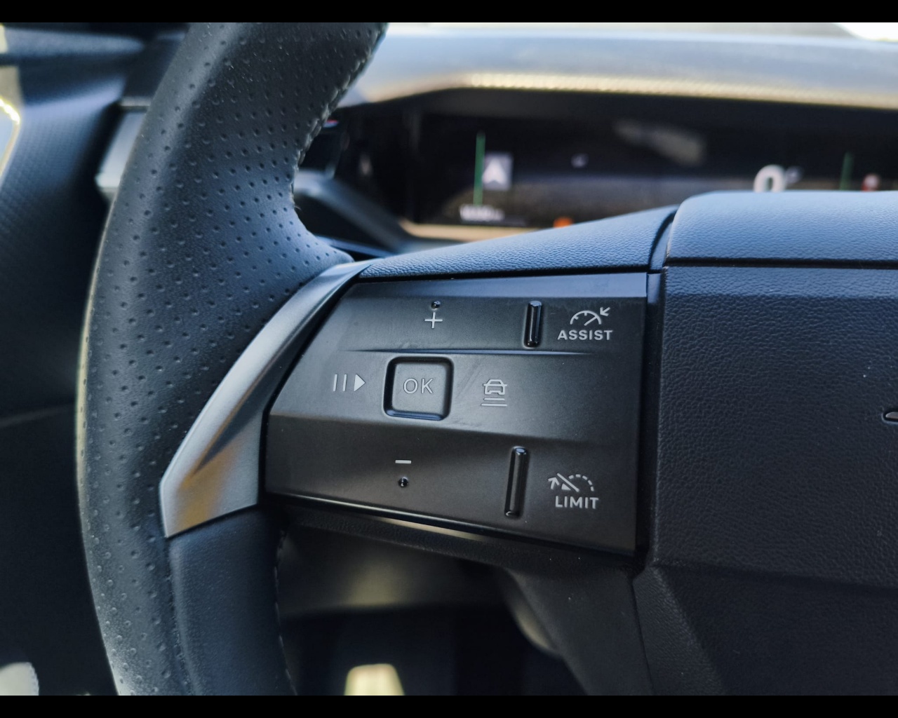 Foto OPEL Grandland 1.2 hybrid GS 145cv e-dcs6